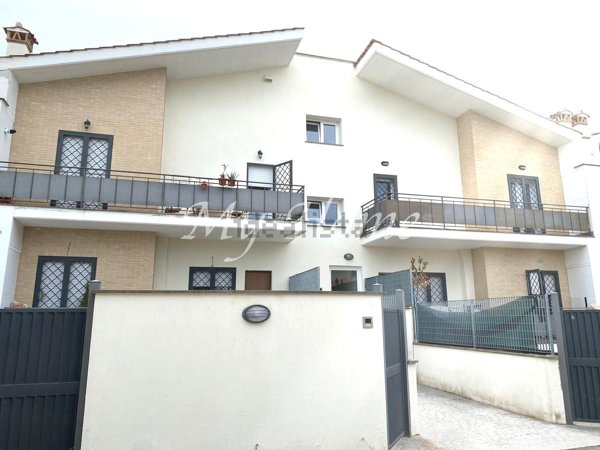 appartamento in vendita a Roma in zona EUR