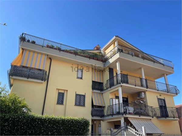 appartamento in vendita a Roma in zona Finocchio
