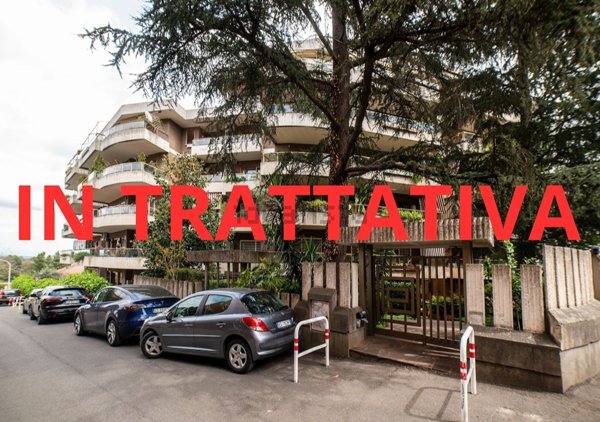 appartamento in vendita a Roma in zona Tomba di Nerone