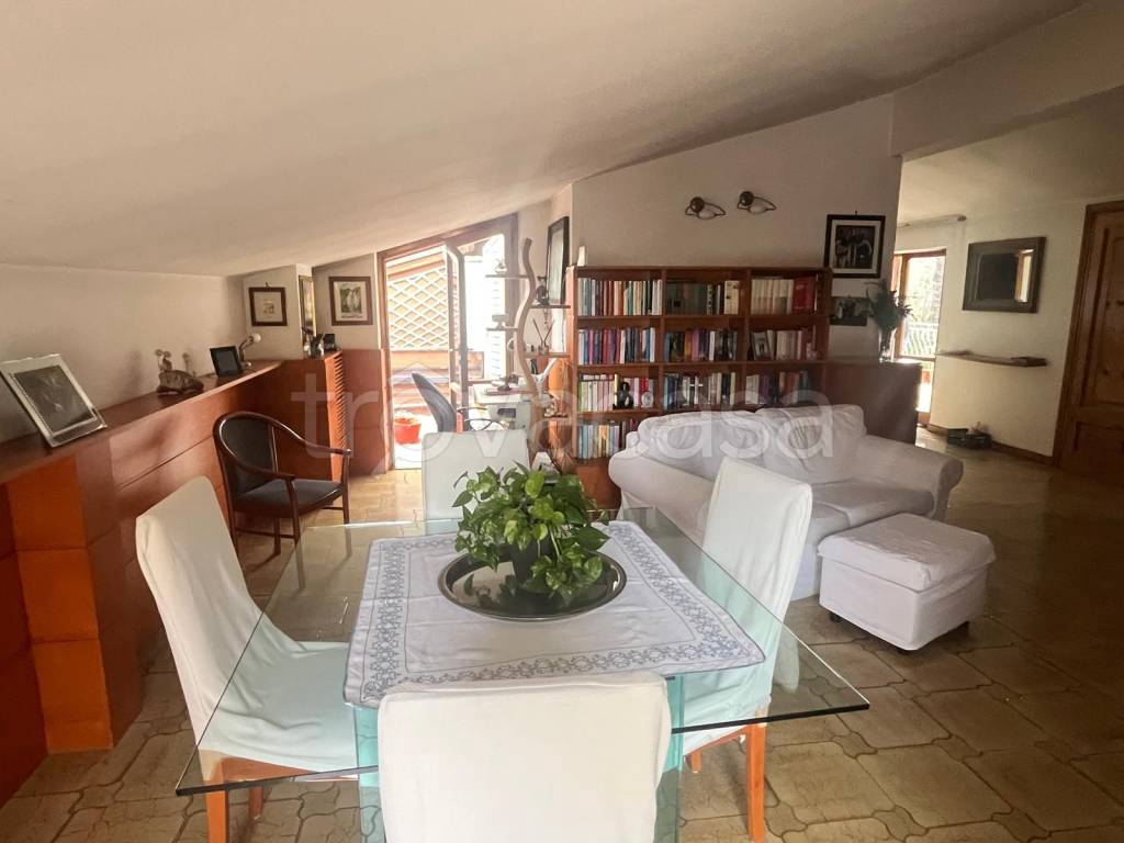 appartamento in vendita a Roma in zona Ottavia