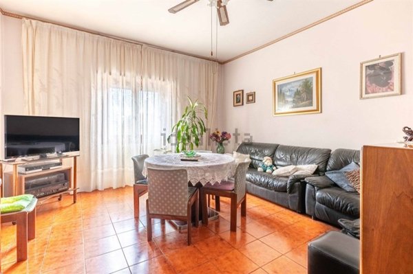 appartamento in vendita a Roma in zona Tor Bella Monaca