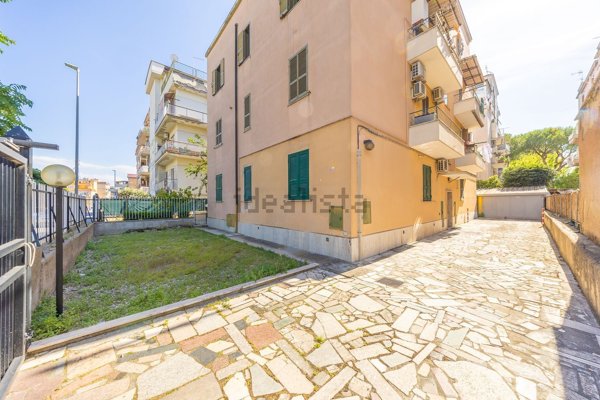appartamento in vendita a Roma in zona Prenestino-Centocelle