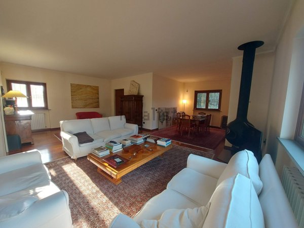 casa indipendente in vendita a Roma in zona Infernetto