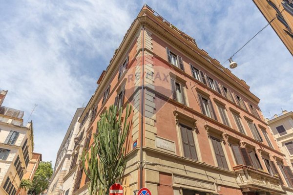 appartamento in vendita a Roma in zona Rione Monti/Campitelli