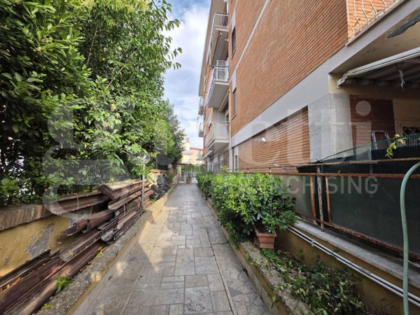 appartamento in vendita a Roma in zona Gianicolense
