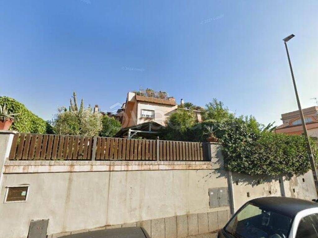 casa indipendente in vendita a Roma in zona Acilia