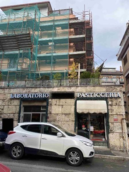 negozio in vendita a Roma in zona Monte Sacro/Talenti