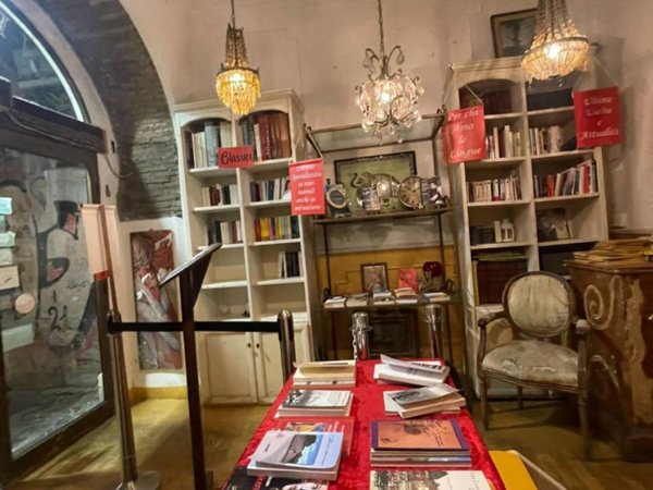 negozio in vendita a Roma in zona Trastevere