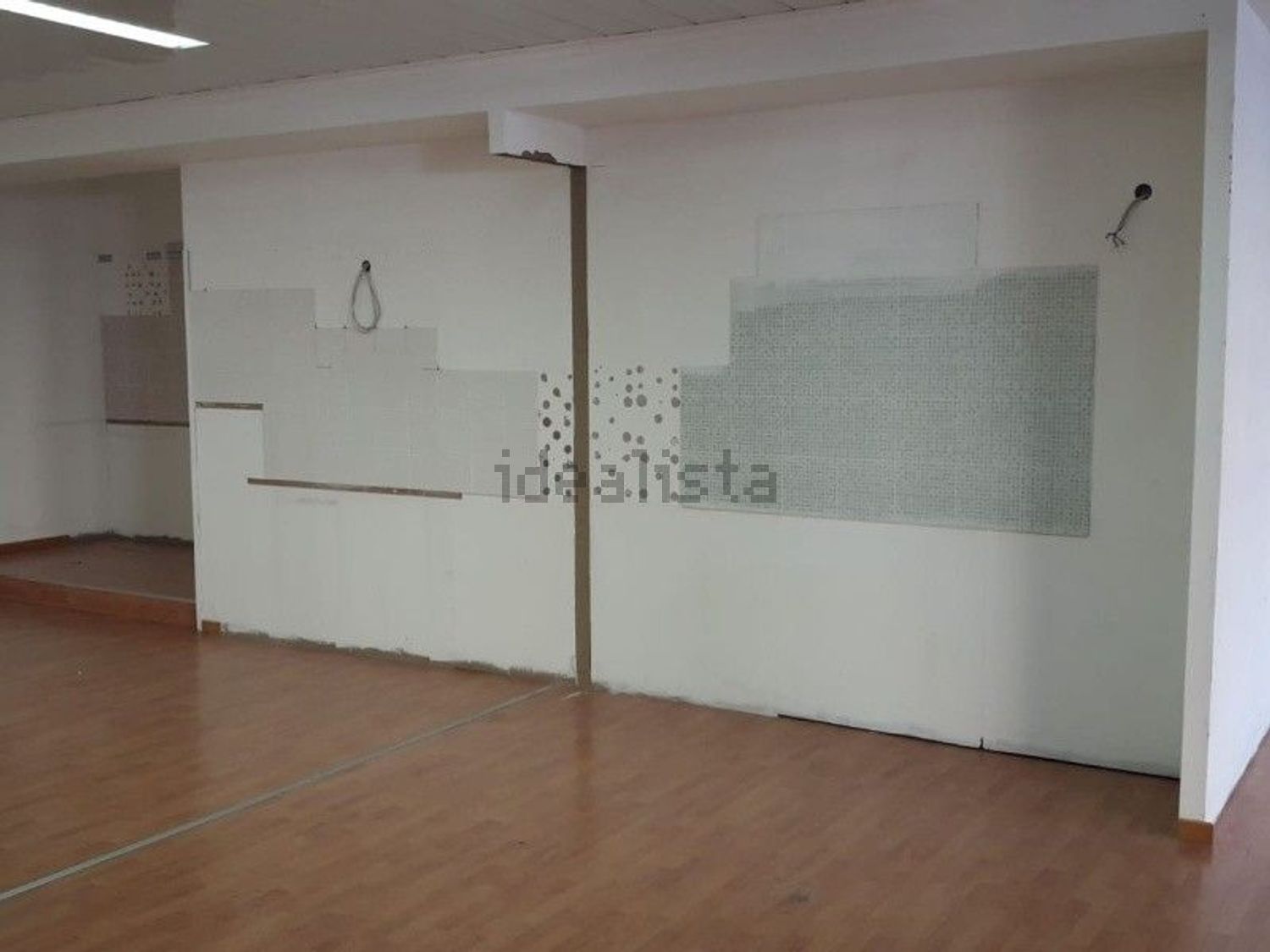 locale commerciale in vendita a Roma in zona Portuense