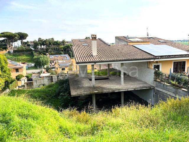 casa indipendente in vendita a Roma in zona Massimina/Casal Lumbroso