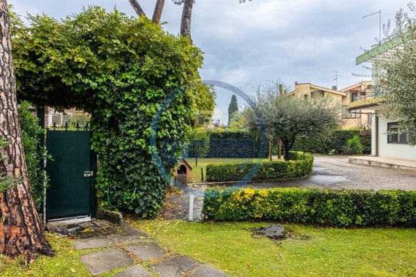 casa indipendente in vendita a Roma in zona Tre Pini - Poggio dei Fiori