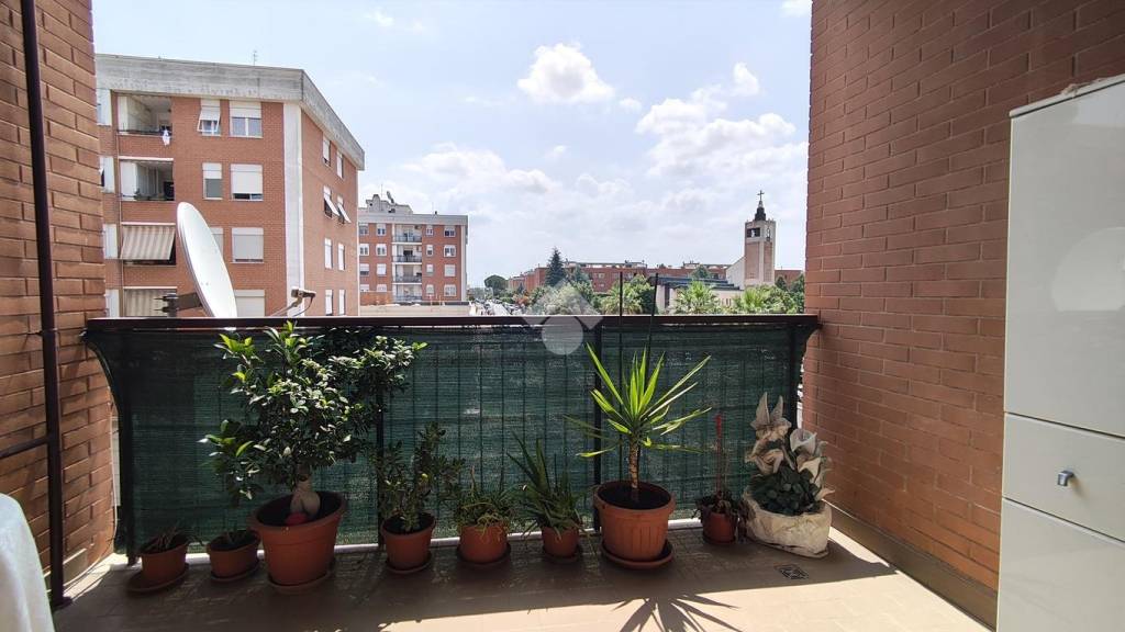 appartamento in vendita a Roma in zona San Basilio