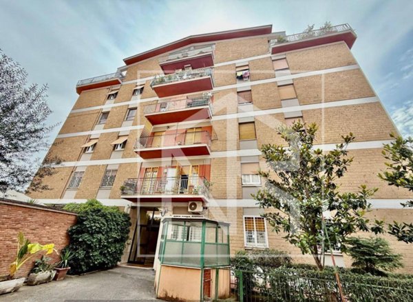 appartamento in vendita a Roma in zona Prenestino-Labicano