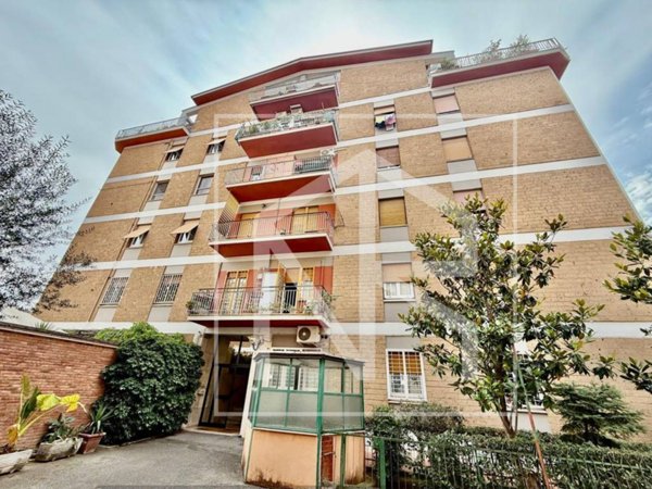 appartamento in vendita a Roma in zona Prenestino-Labicano
