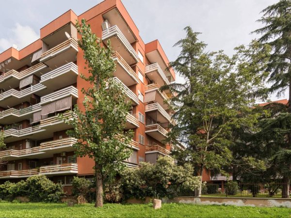 ufficio in vendita a Roma in zona Torrino