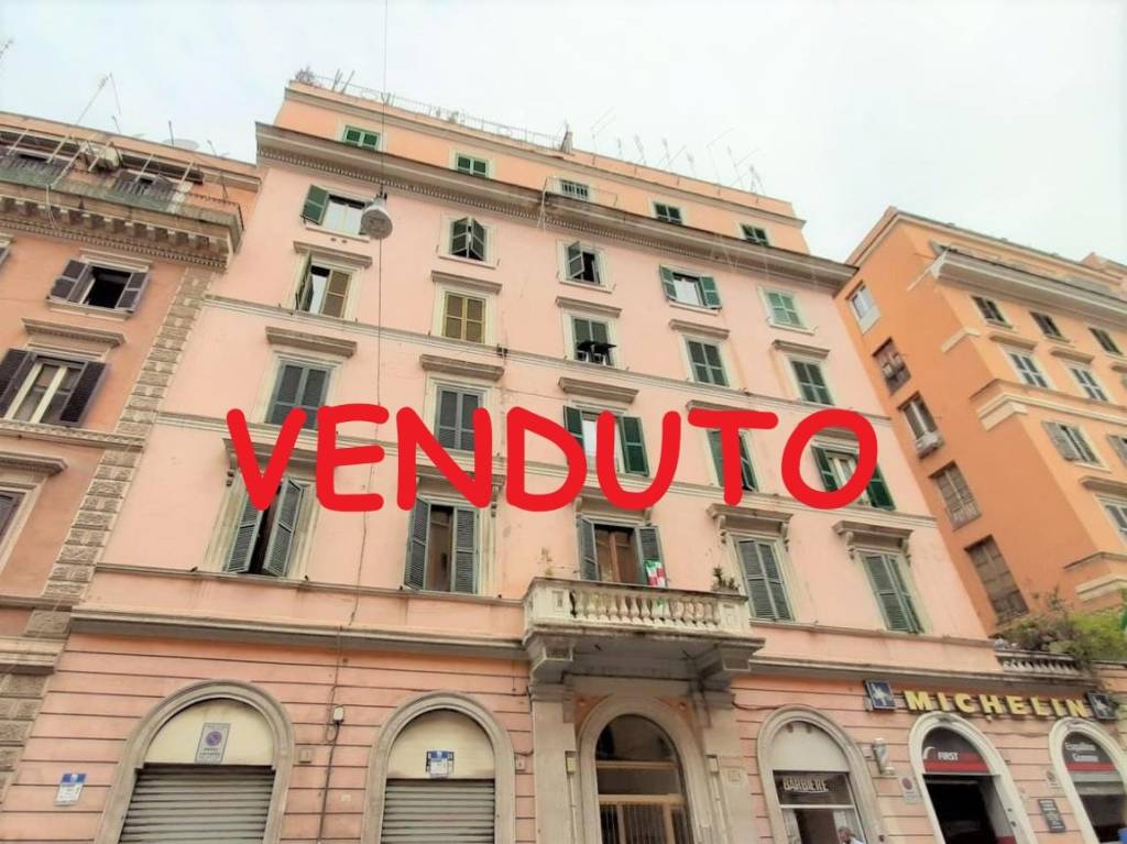 appartamento in vendita a Roma in zona Esquilino