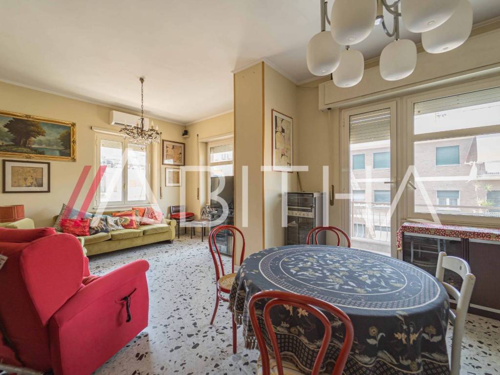 appartamento in vendita a Roma in zona Monte Sacro/Talenti
