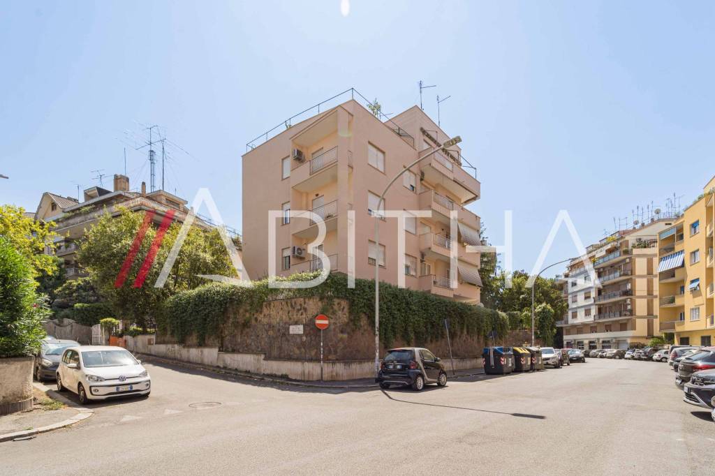 appartamento in vendita a Roma in zona Monte Sacro/Talenti