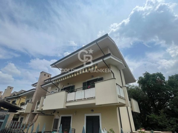 appartamento in vendita a Roma in zona San Basilio