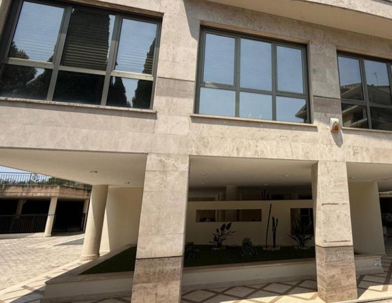 ufficio in vendita a Roma in zona Ponte Mammolo