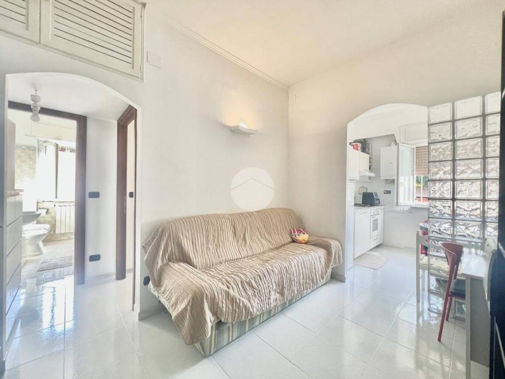 appartamento in vendita a Roma in zona Appio Claudio