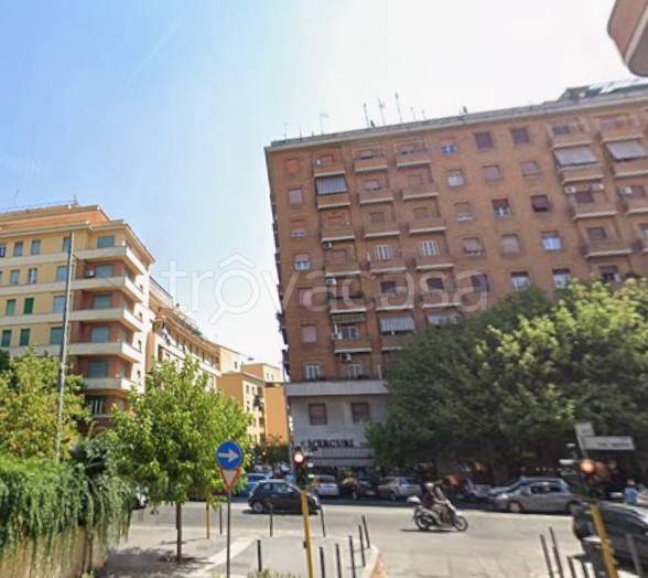appartamento in vendita a Roma in zona Nomentano