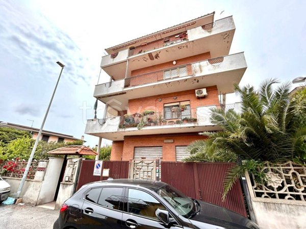 appartamento in vendita a Roma in zona Acilia