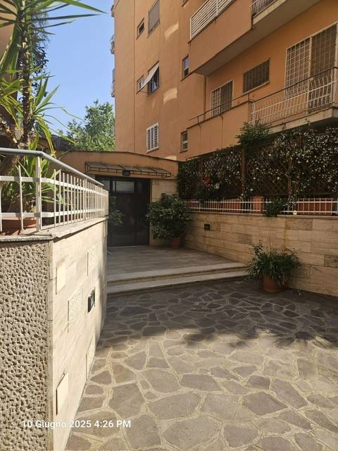 appartamento in vendita a Roma in zona Monte Sacro/Talenti