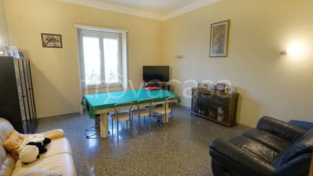 appartamento in vendita a Roma in zona Ardeatino