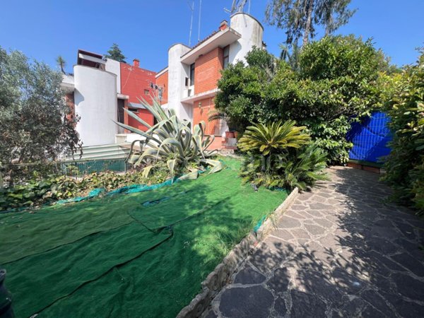 appartamento in vendita a Roma in zona Spinaceto