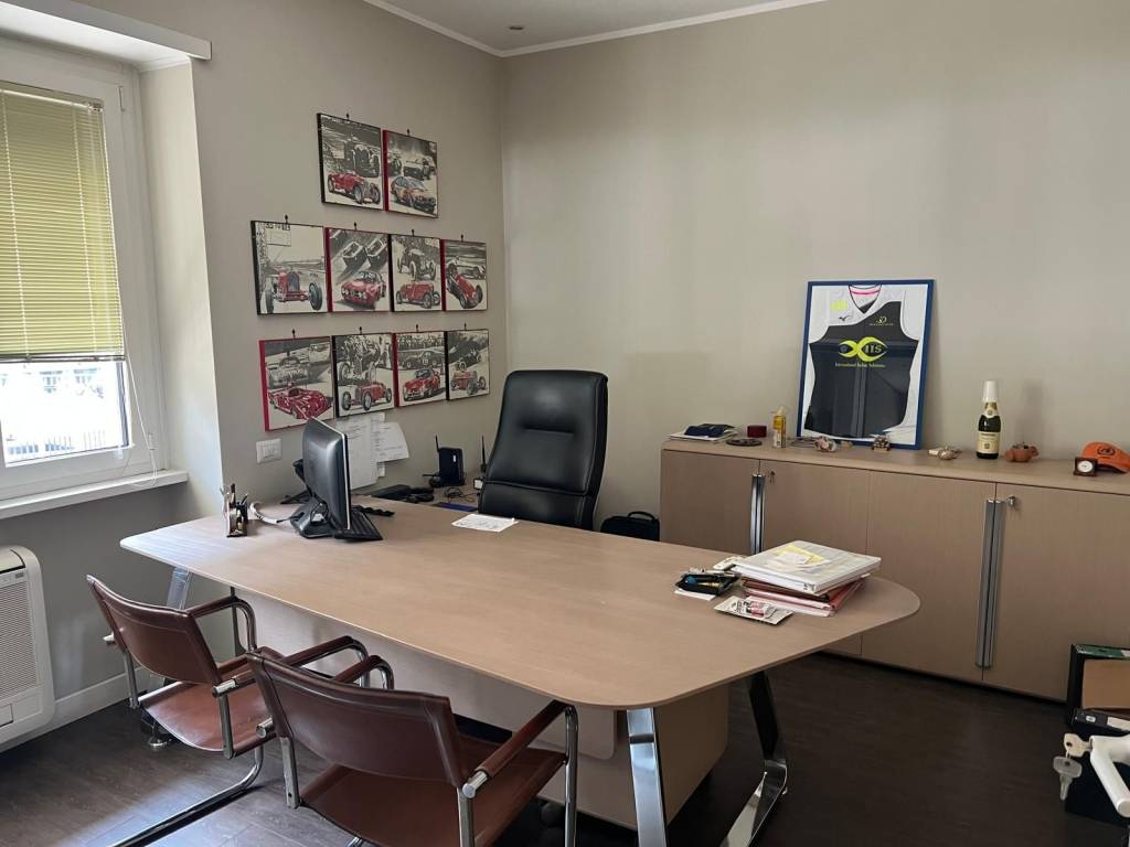 ufficio in vendita a Roma in zona EUR