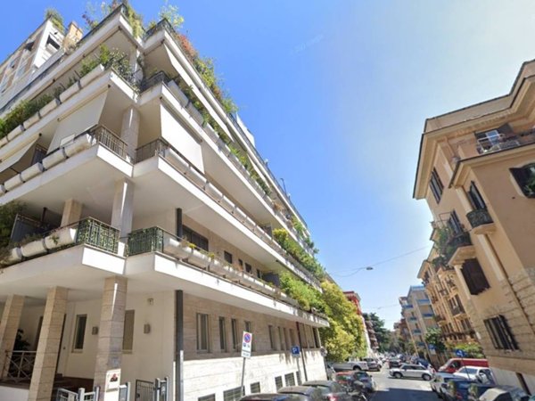 locale commerciale in vendita a Roma in zona Trieste