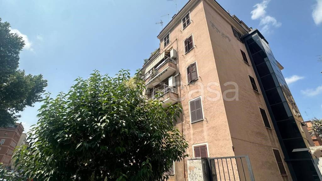 appartamento in vendita a Roma in zona Prenestino-Centocelle