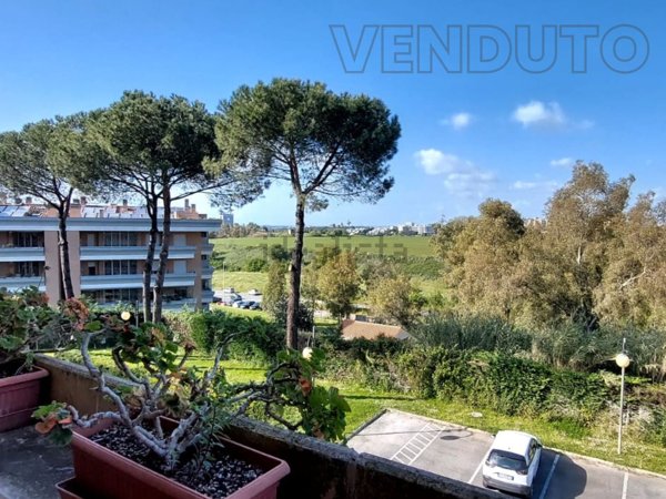 appartamento in vendita a Roma in zona Ostiense