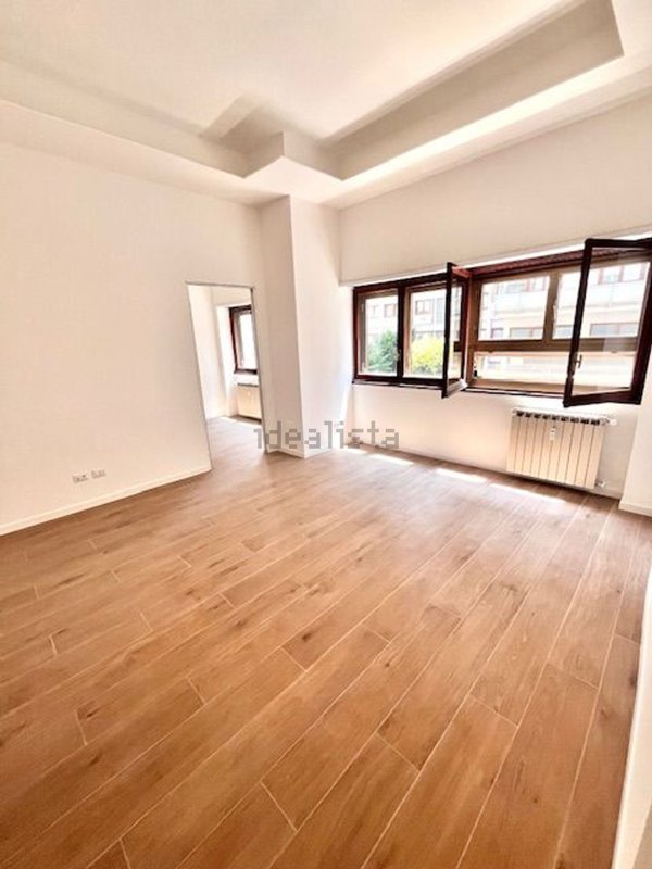 appartamento in vendita a Roma in zona Ostiense