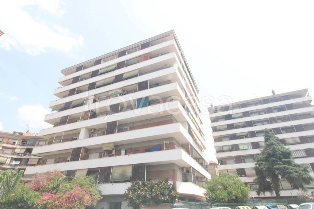appartamento in vendita a Roma in zona Alessandrino