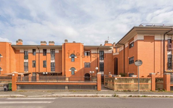 appartamento in vendita a Roma in zona Tor Vergata/Torrenova