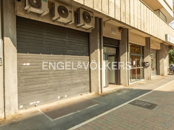 negozio in vendita a Roma in zona Portuense