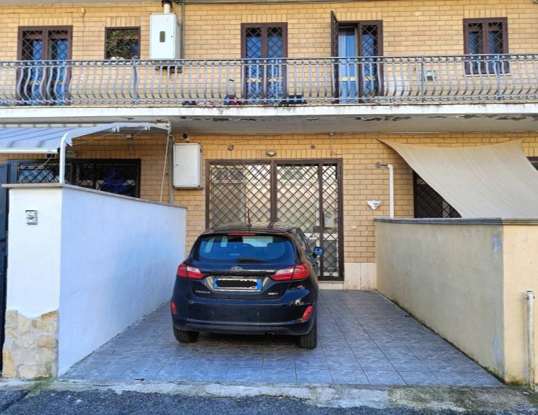 appartamento in vendita a Roma in zona Dragona/Bagnoletto