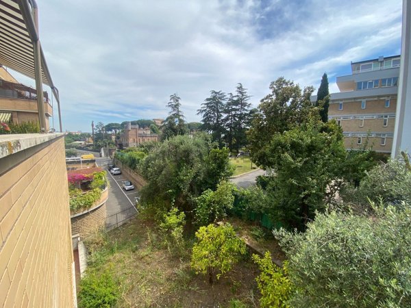 appartamento in vendita a Roma in zona Gianicolense