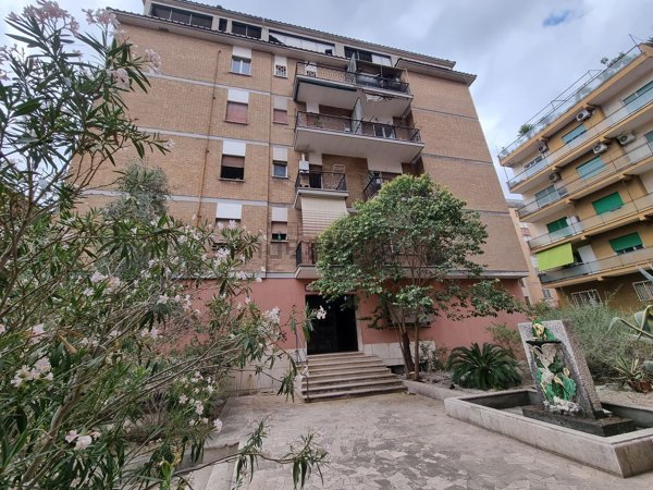 appartamento in vendita a Roma in zona Portuense