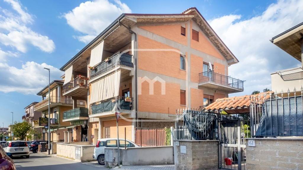 appartamento in vendita a Roma in zona Finocchio