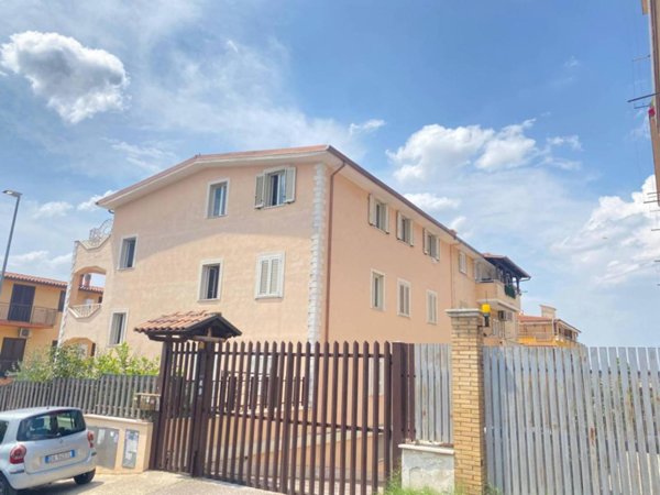 appartamento in vendita a Roma in zona Ponte di Nona
