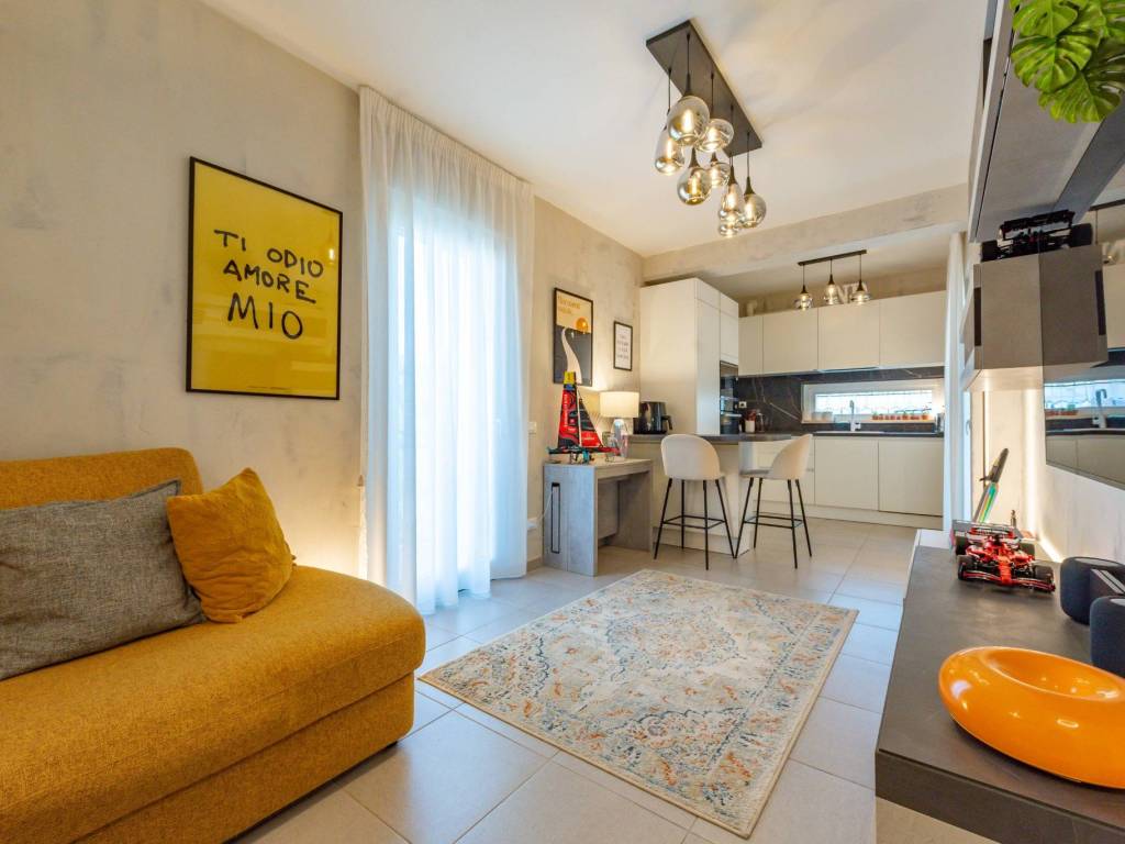 appartamento in vendita a Roma in zona Lunghezza