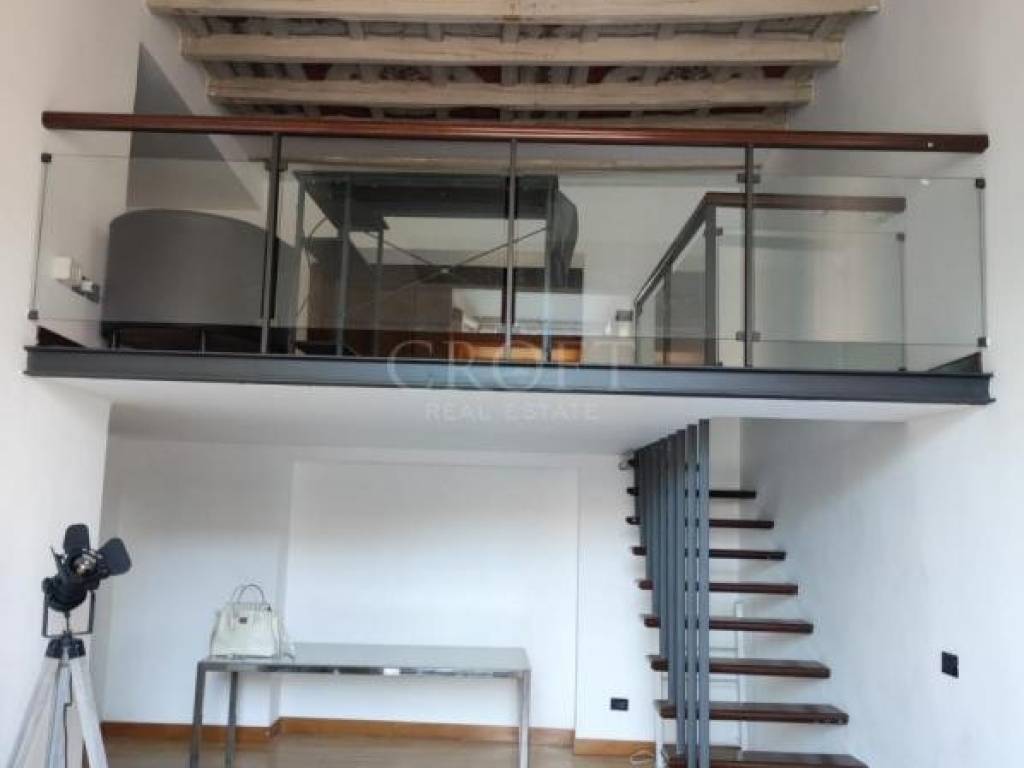 appartamento in vendita a Roma in zona Rione Regola