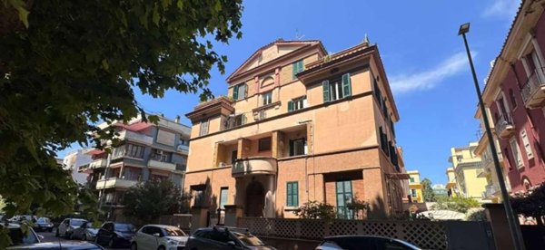 appartamento in vendita a Roma in zona Ostia