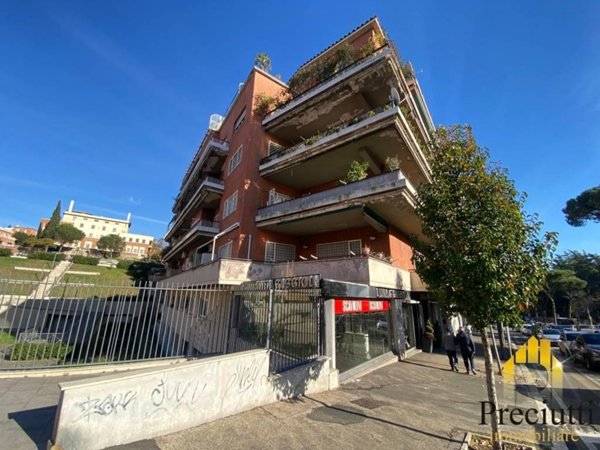 appartamento in vendita a Roma in zona Aurelio