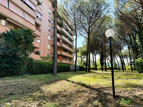 appartamento in vendita a Roma in zona Tor Cervara