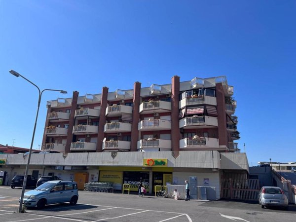 appartamento in vendita a Roma in zona Acilia