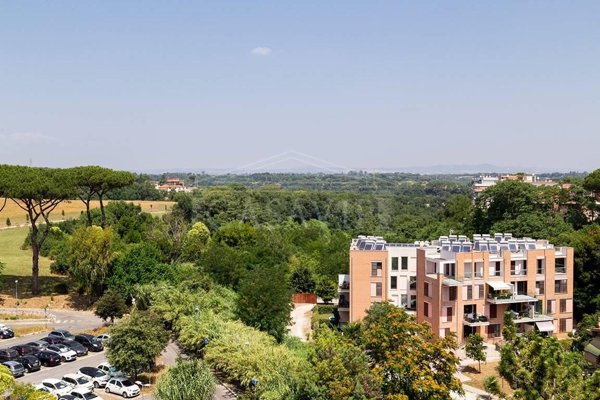 appartamento in vendita a Roma in zona Tomba di Nerone